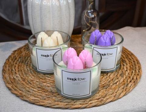 Świeca sojowa bukiet białych tulipanów