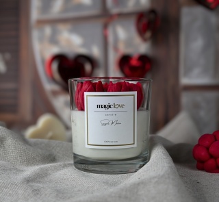 Świeca sojowa duże czerwone tulipany