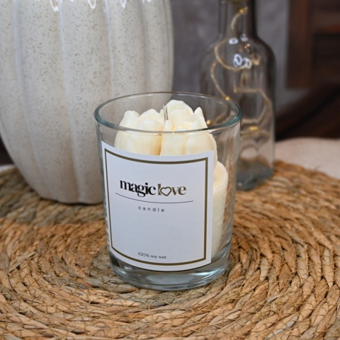 Świeca sojowa małe tulipany białe