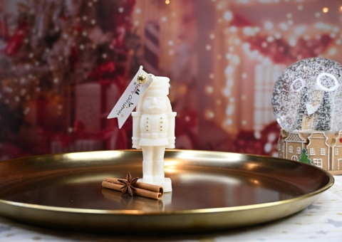 Świeca sojowa wolnostojąca dziadek do orzechów