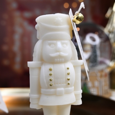 Świeca sojowa wolnostojąca dziadek do orzechów