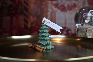 Zielona choinka świeca wolnostojąca