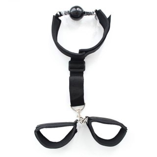 Uprząż z kneblem Gag Ball With Hand Cuff